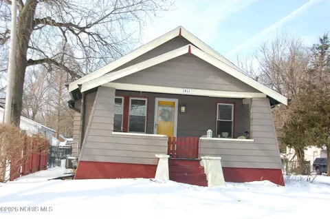 1911 N Holland Sylvania Rd, Toledo, OH 43615