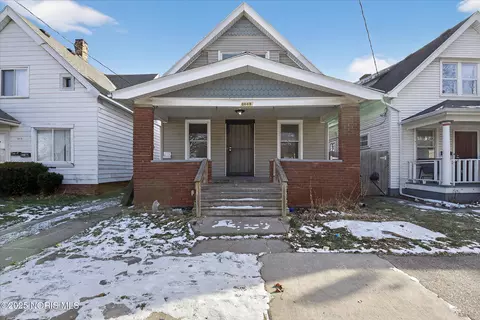 3008 Warsaw St, Toledo, OH 43608