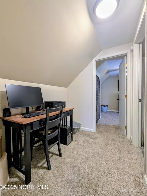 Entry Way - 313 Lutterbein St, Edgerton, OH 43517 photo 4 of 4
