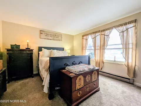Bedroom - 313 Lutterbein St, Edgerton, OH 43517 photo 2 of 6