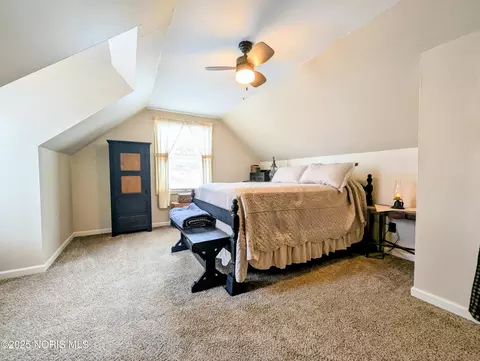 Bedroom - 313 Lutterbein St, Edgerton, OH 43517 photo 4 of 6