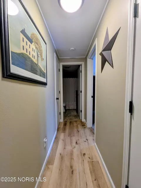 Entry Way - 313 Lutterbein St, Edgerton, OH 43517 photo 3 of 4
