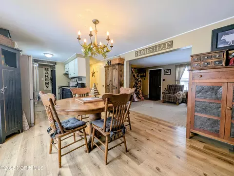 Dining - 313 Lutterbein St, Edgerton, OH 43517 photo 3 of 3
