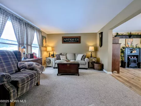 Living - 313 Lutterbein St, Edgerton, OH 43517 photo 2 of 2