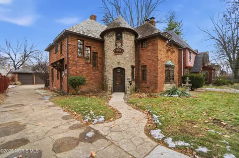 2356 Secor Rd, Toledo, OH 43606