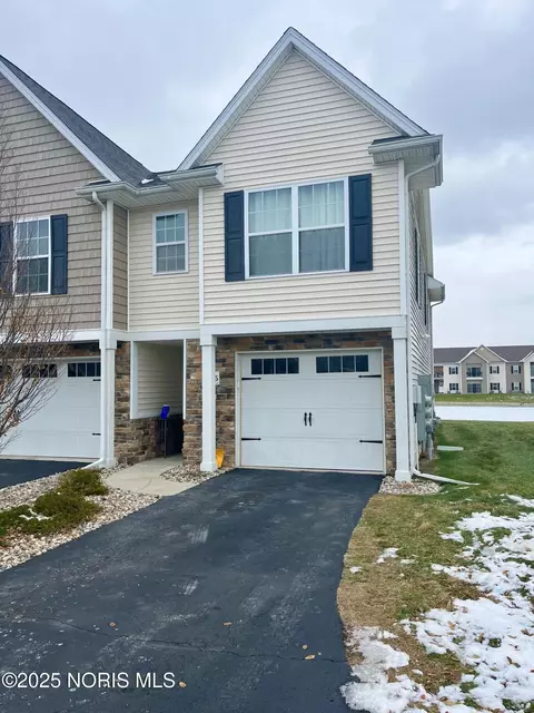 4745 Lakeside Dr, Maumee, OH 43537