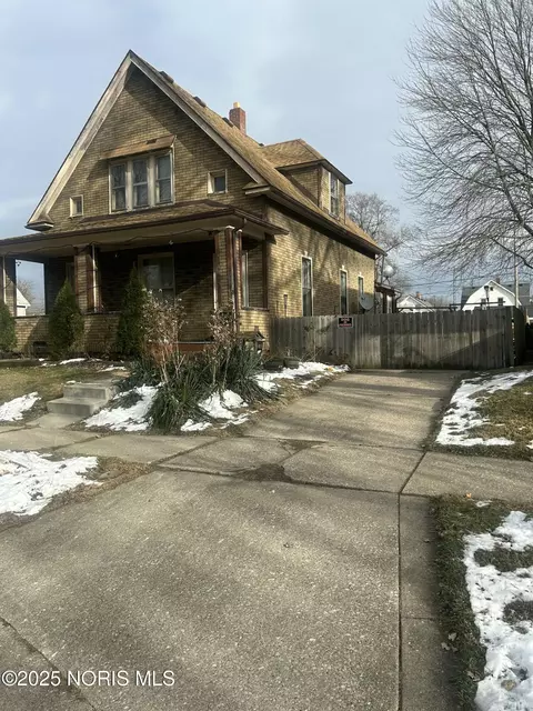 245 Plymouth St, Toledo, OH 43605