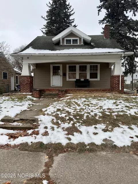 702 Colima Dr, Toledo, OH 43609