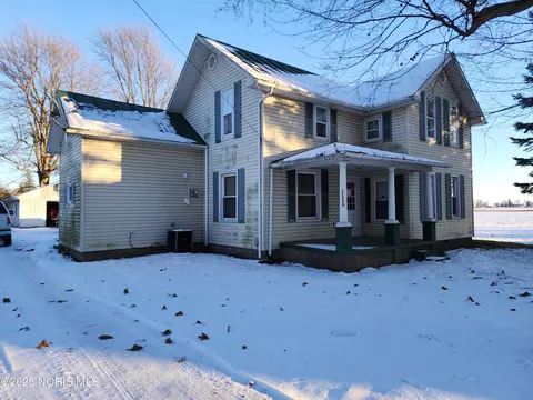 440 Vine St, Mcclure, OH 43534