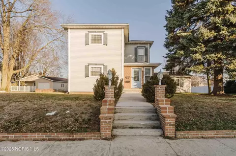 712 W Tiffin St, Fostoria, OH 44830