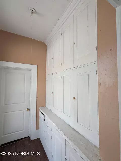 Entry Way - 403 N Walnut St, Bryan, OH 43506 photo 1 of 3