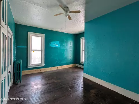 Bedroom - 403 N Walnut St, Bryan, OH 43506 photo 2 of 3