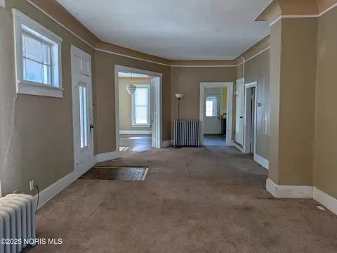 Living - 403 N Walnut St, Bryan, OH 43506 photo 2 of 3