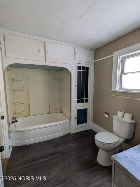 Bath - 403 N Walnut St, Bryan, OH 43506 photo 1 of 1