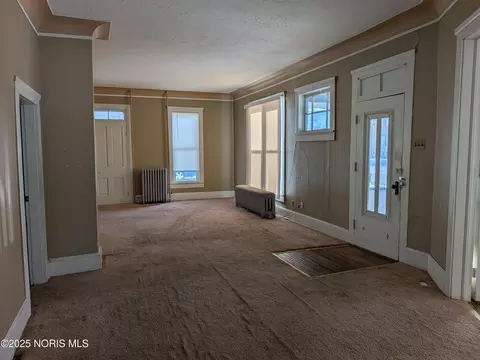 Living - 403 N Walnut St, Bryan, OH 43506 photo 1 of 3