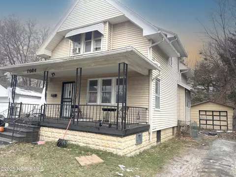 1384 Berdan Ave, Toledo, OH 43612