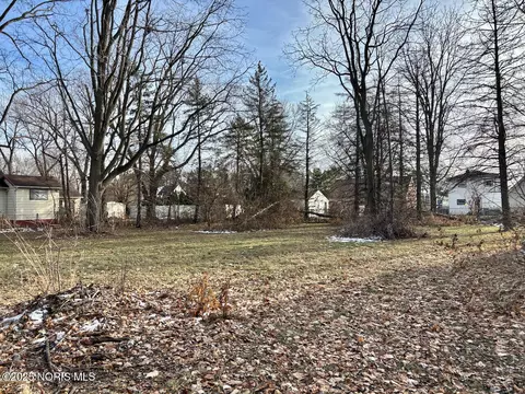 2716 Hayden St, Oregon, OH 43616