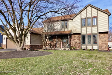 7070 Country Creek Rd, Maumee, OH 43537