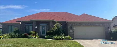 7538 Tournament Dr, Waterville, OH 43566
