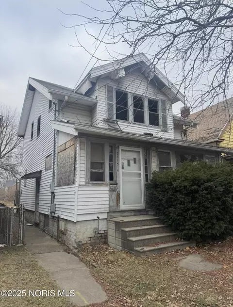 2315 Caledonia St, Toledo, OH 43605