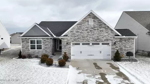 6103 Double Eagle Ct, Waterville, OH 43566