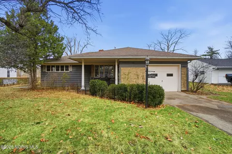 28536 Mccarty Dr, Perrysburg, OH 43551