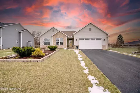 11023 Bay Trace Dr, Perrysburg, OH 43551