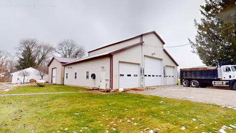 1001 Oak St, Woodville, OH 43469