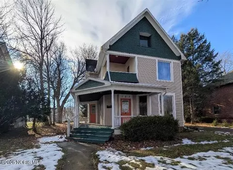 723 W Washington St, Napoleon, OH 43545