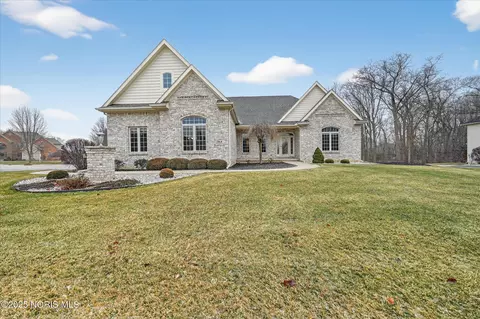 7864 Windsor Wood Ct, Maumee, OH 43537