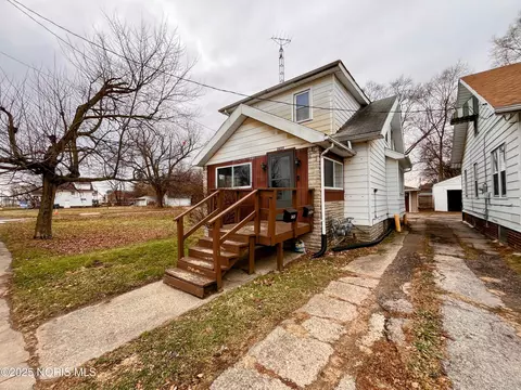 3433 Upton Ave, Toledo, OH 43613