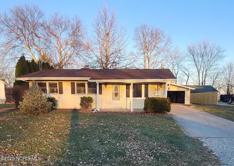 315 Clayton St, Walbridge, OH 43465