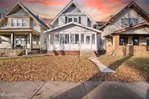 816 Geneva Ave, Toledo, OH 43609