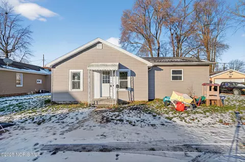 625 Jackson Ave, Fostoria, OH 44830