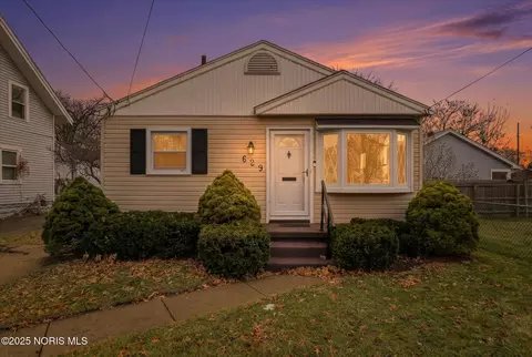 629 Pierce St, Maumee, OH 43537