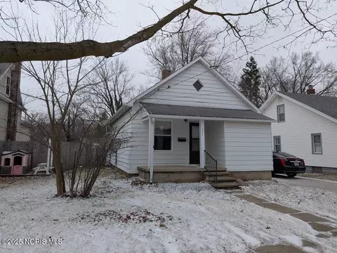 607 Elm St, Wauseon, OH 43567