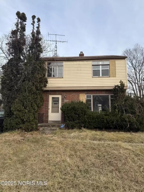 1742 Wyndhurst Rd, Toledo, OH 43607