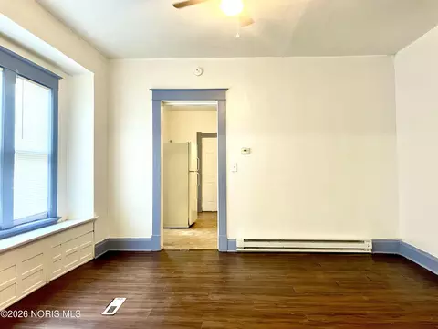 Living - 1133 N Blum St, Toledo, OH 43607 photo 5 of 7