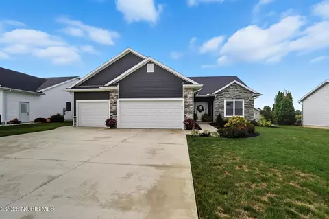 9581 Early Dr, Findlay, OH 45840