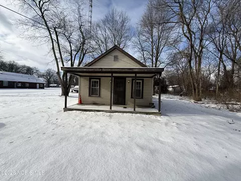 5831 Meade Rd, Sylvania, OH 43560
