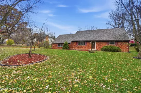 388 S River Rd, Waterville, OH 43566