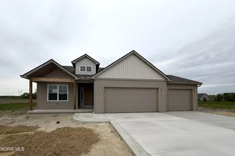 1307 Limerick Ln, Waterville, OH 43566