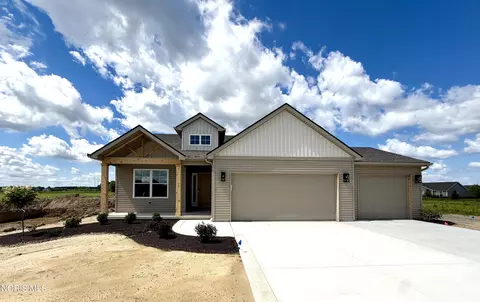 1307 Limerick Ln, Waterville, OH 43566