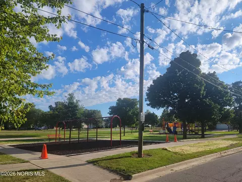 227 Wabash St, Wauseon, OH 43567