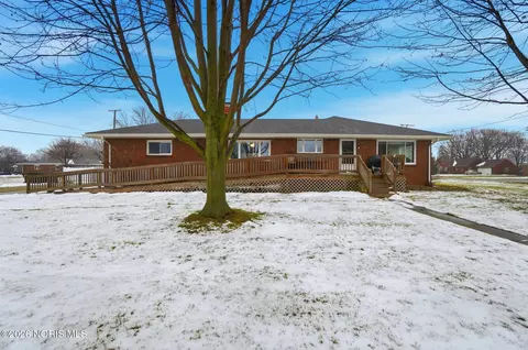 2869 Shoreland Ave, Toledo, OH 43611