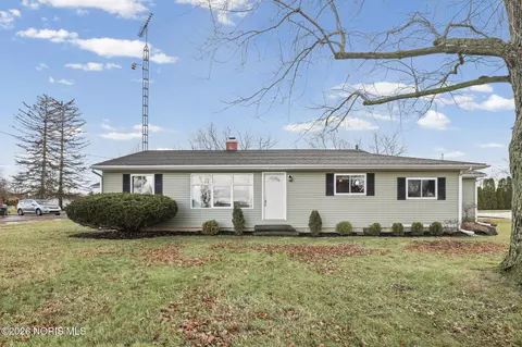 24576 Stony Ridge Rd, Perrysburg, OH 43551