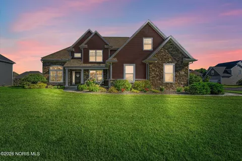 7844 Iron Horse Rd, Monclova, OH 43542