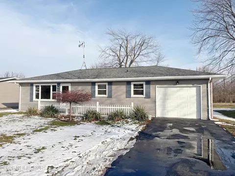 520 Eastview Dr, North Baltimore, OH 45872