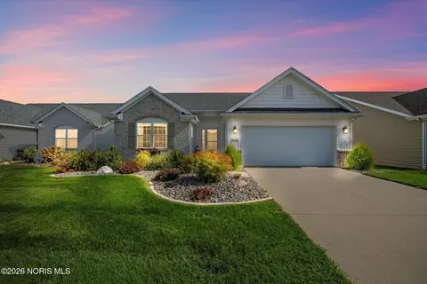 4205 Grande Lake Dr, Maumee, OH 43537