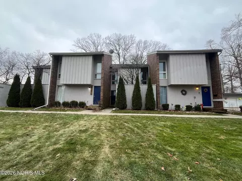 5123 Regency Dr, Toledo, OH 43615
